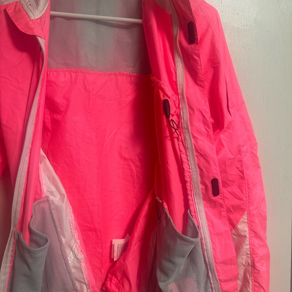 Women's Saucony Running Jacket - Picture 3 of 4